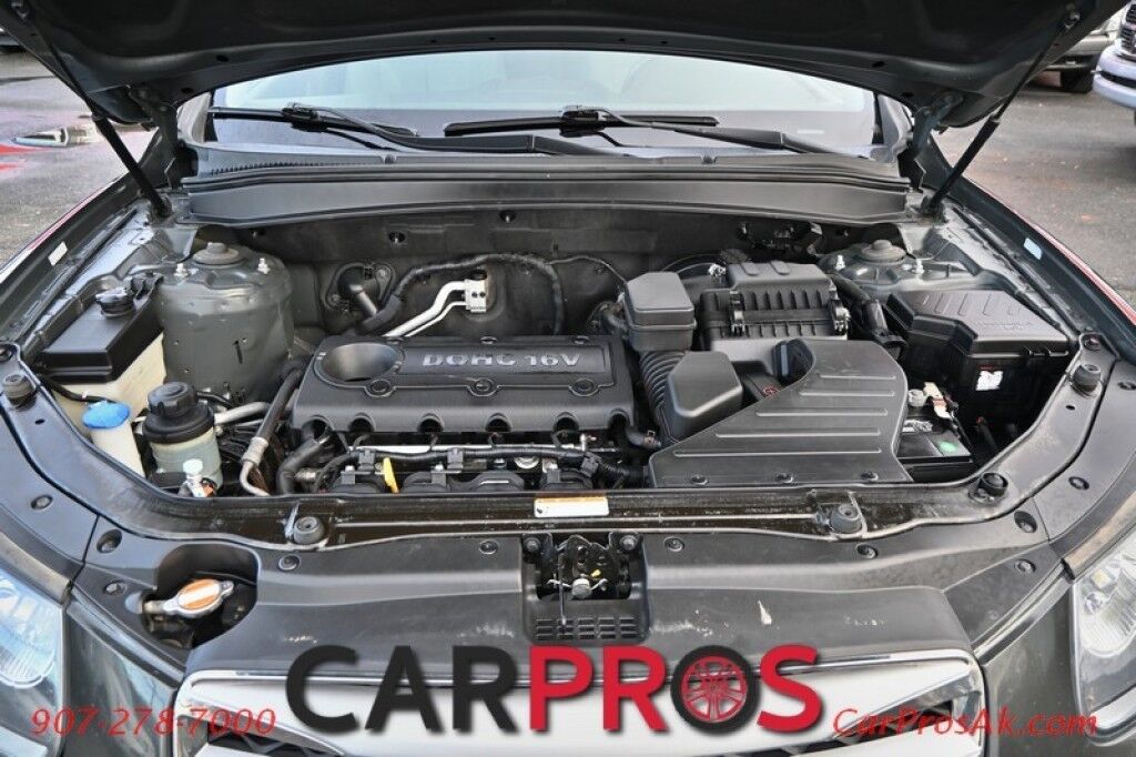 2012 Hyundai Santa Fe GLS - All Wheel Drive - Power Windows & Door Locks - Keyless Entry - AUX & USB Plug-in - Cruise Control - Aluminum Wheels - New Tires Anchorage AK