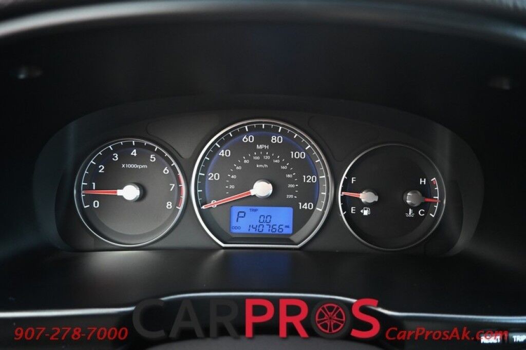 2012 Hyundai Santa Fe GLS - All Wheel Drive - Power Windows & Door Locks - Keyless Entry - AUX & USB Plug-in - Cruise Control - Aluminum Wheels - New Tires Anchorage AK