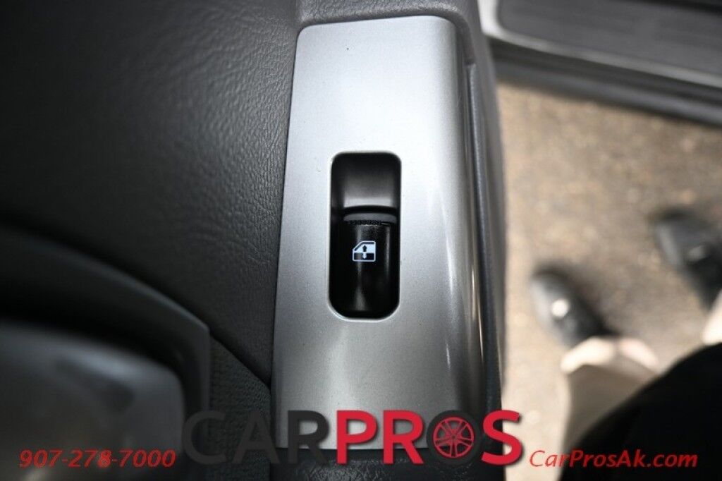 2012 Hyundai Santa Fe GLS - All Wheel Drive - Power Windows & Door Locks - Keyless Entry - AUX & USB Plug-in - Cruise Control - Aluminum Wheels - New Tires Anchorage AK