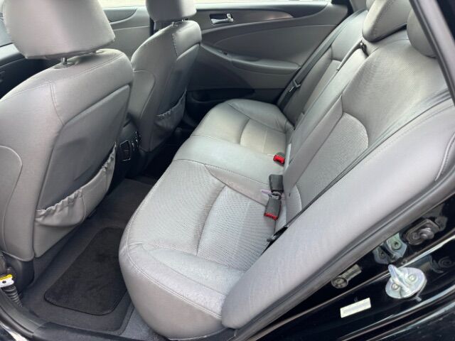 2012 Hyundai Sonata Hybrid Limited photo 7