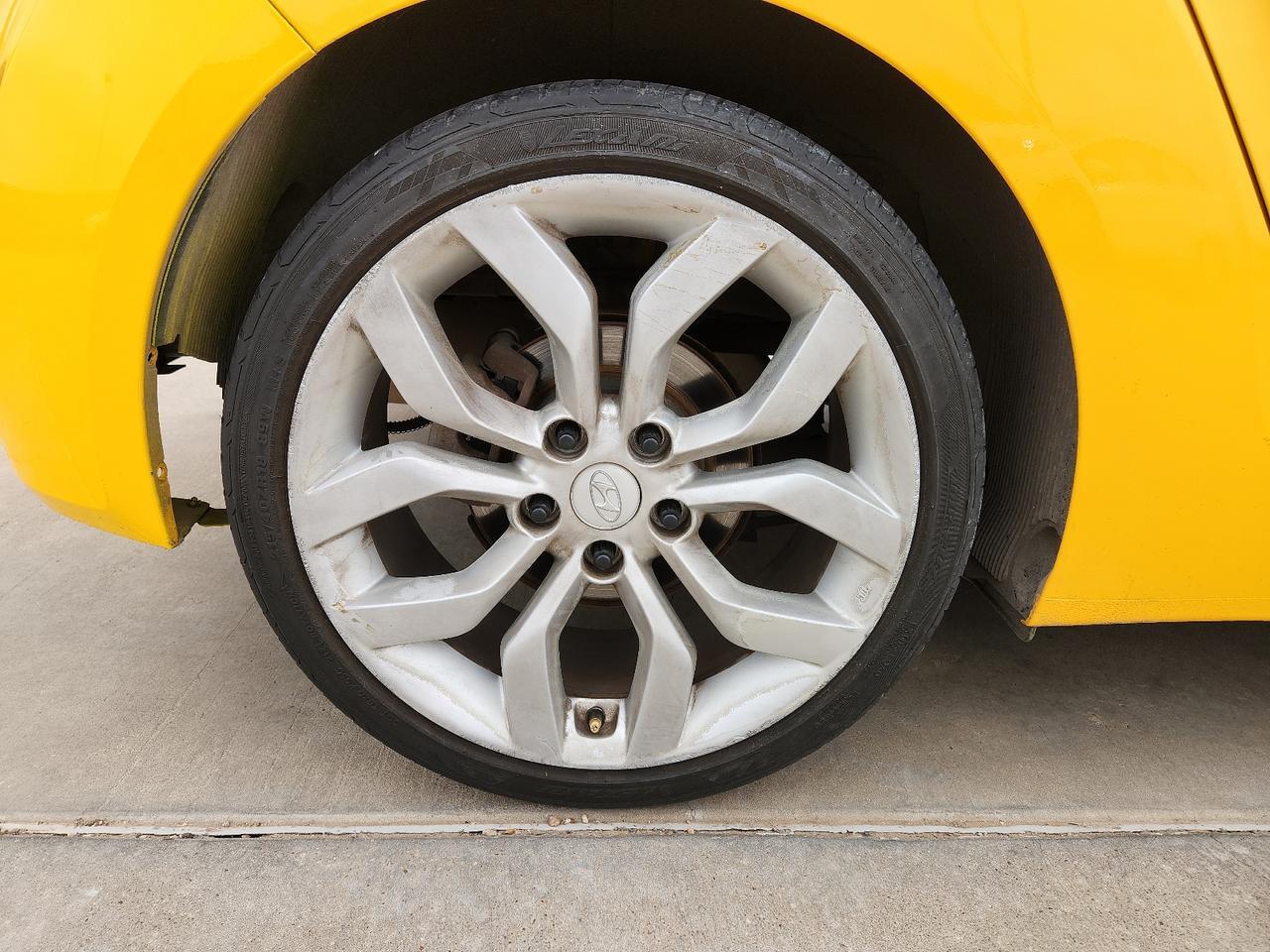 2012 Hyundai Veloster w/Black Int Lubbock TX