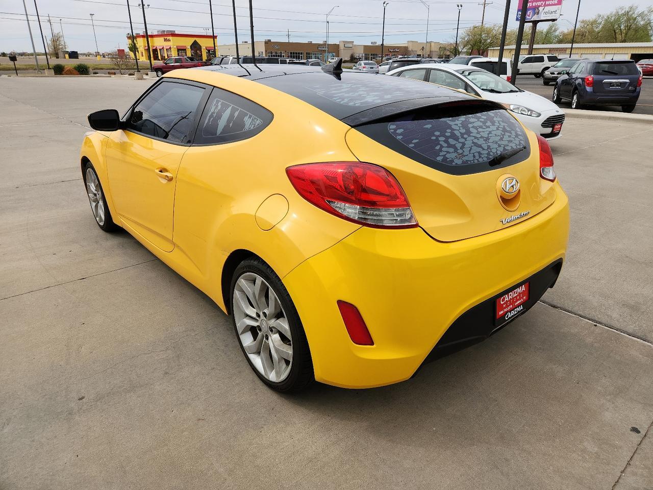 2012 Hyundai Veloster w/Black Int Lubbock TX