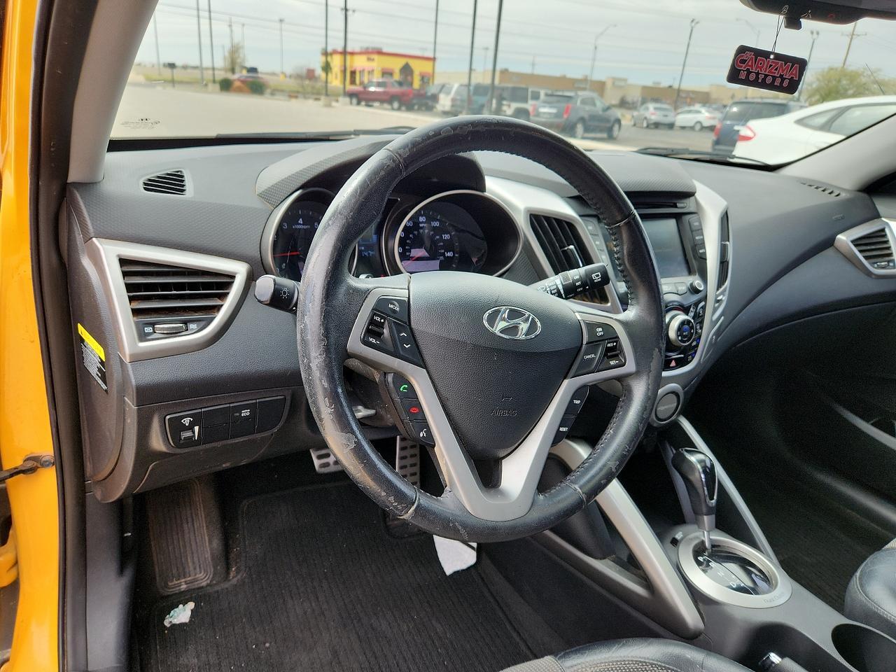 2012 Hyundai Veloster w/Black Int Lubbock TX