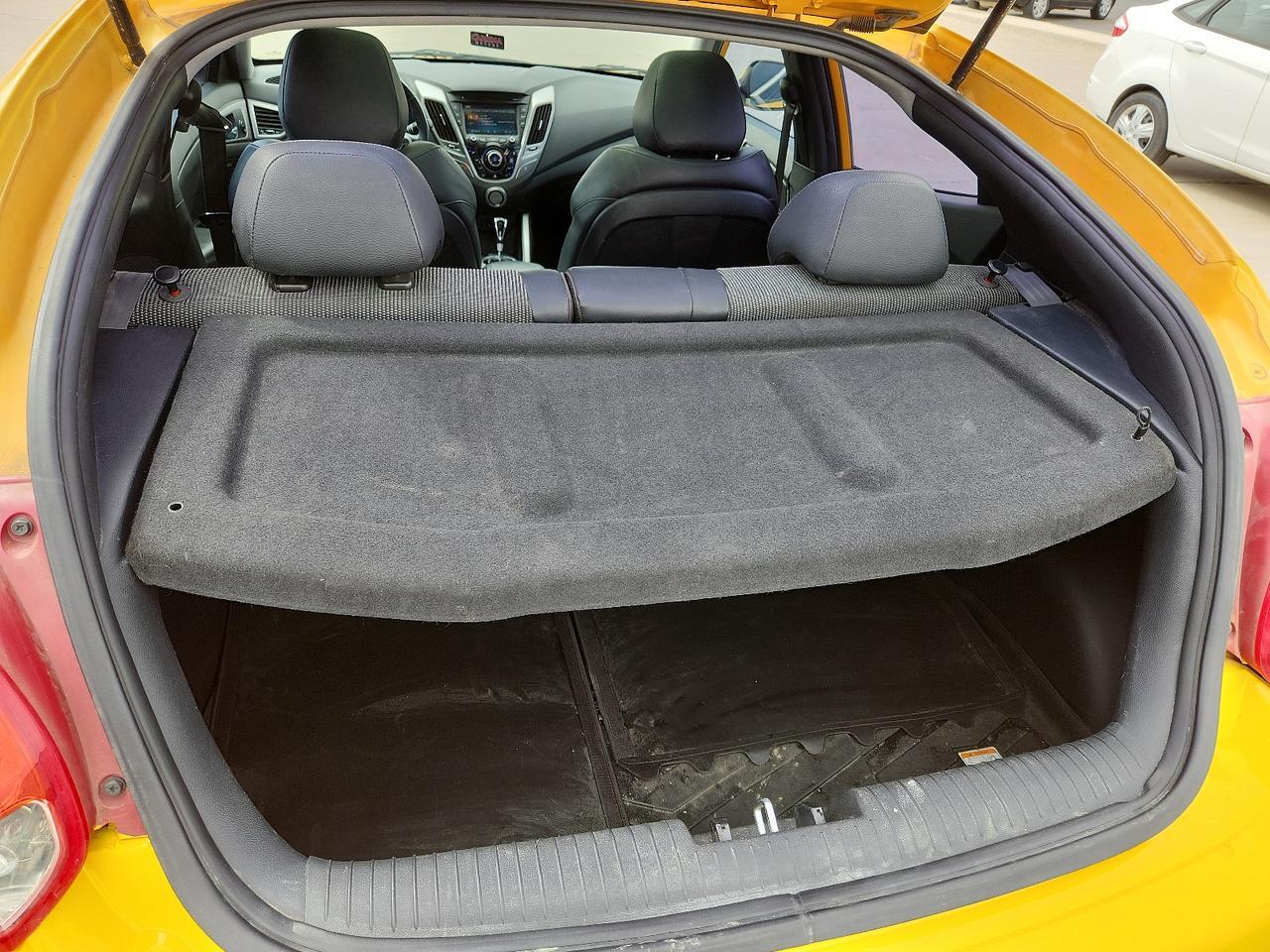 2012 Hyundai Veloster w/Black Int Lubbock TX