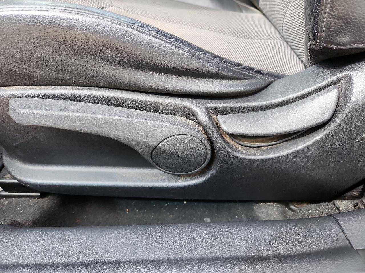 2012 Hyundai Veloster w/Black Int Lubbock TX
