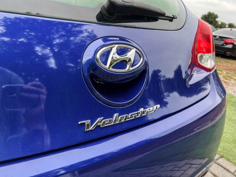 2012 Hyundai Veloster w/Black Int Wilmington NC
