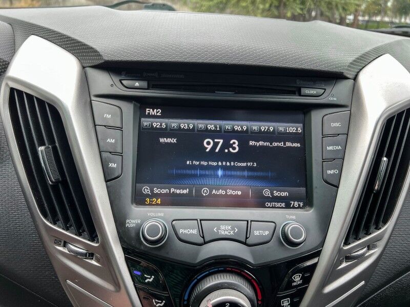 2012 Hyundai Veloster w/Black Int Wilmington NC