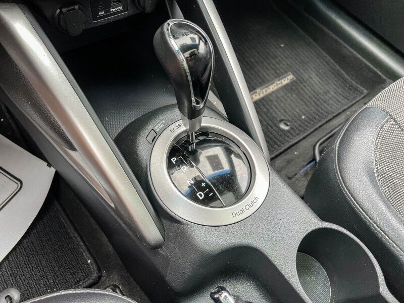 2012 Hyundai Veloster w/Black Int Wilmington NC