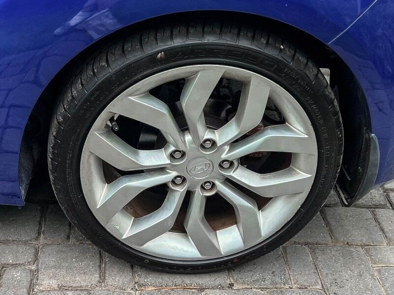 2012 Hyundai Veloster w/Black Int Wilmington NC
