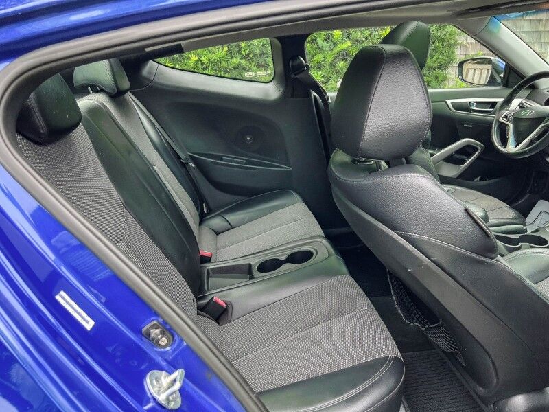 2012 Hyundai Veloster w/Black Int Wilmington NC