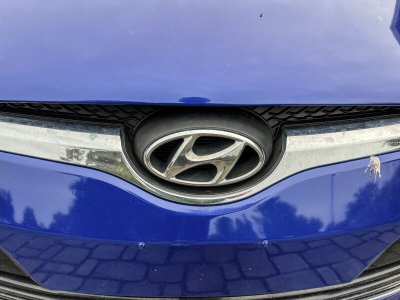 2012 Hyundai Veloster w/Black Int Wilmington NC