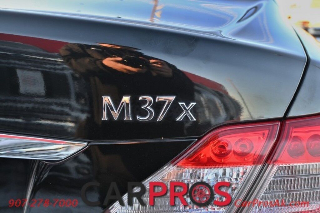 2012 INFINITI M37 X - 3.7L V6 - All Wheel Drive - Leather Power Heated Seats - Heated Steering Wheel - Navigation - Keyless Entry & Start - Sunroof - Block Heater Anchorage AK