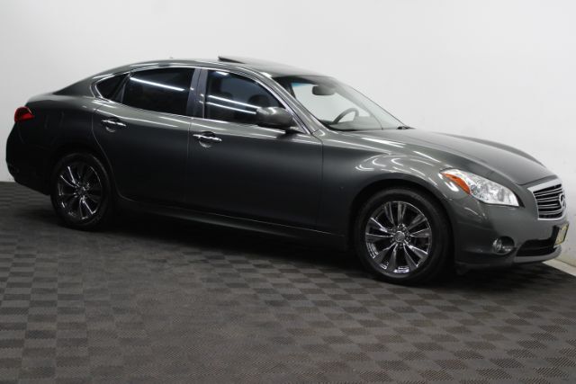 2012 INFINITI M56 Luxury
