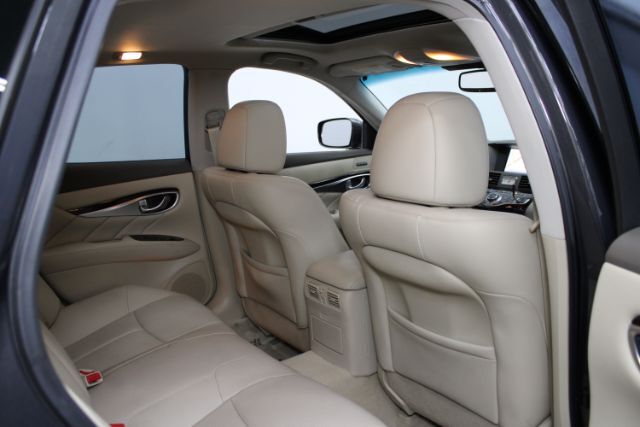 2012 INFINITI M56 Luxury Chantilly VA