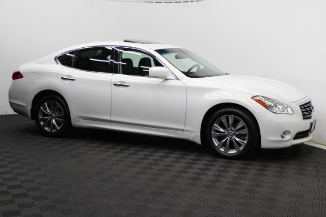 2012 INFINITI M56x Luxury