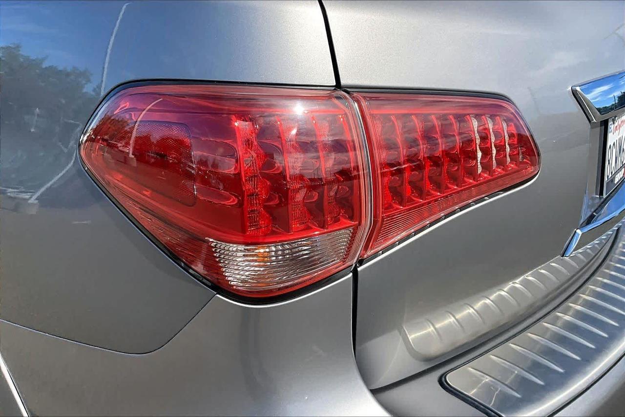 2012 INFINITI QX56 7-passenger Folsom CA