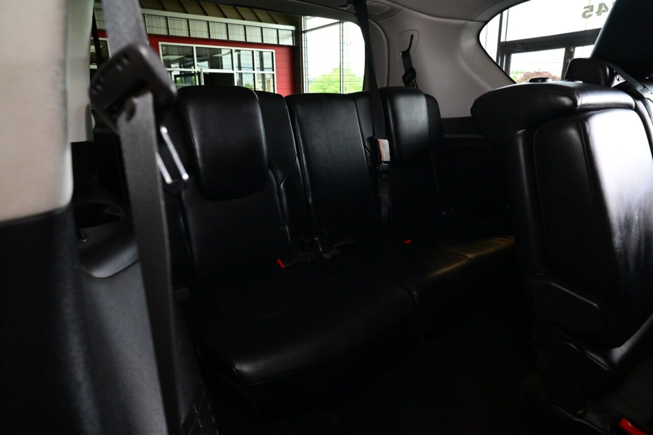 2012 INFINITI QX56 8-passenger, 22'' Wheels, Technology, Deluxe Touring, and Theater Pkg Springfield NJ