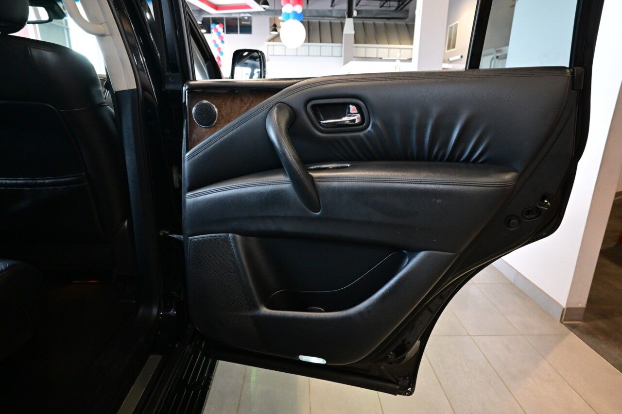 2012 INFINITI QX56 8-passenger, 22'' Wheels, Technology, Deluxe Touring, and Theater Pkg Springfield NJ