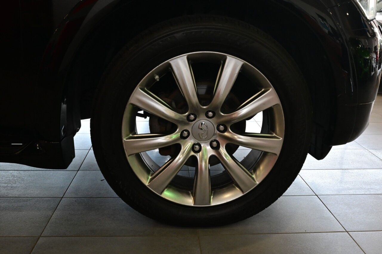 2012 INFINITI QX56 8-passenger, 22'' Wheels, Technology, Deluxe Touring, and Theater Pkg Springfield NJ
