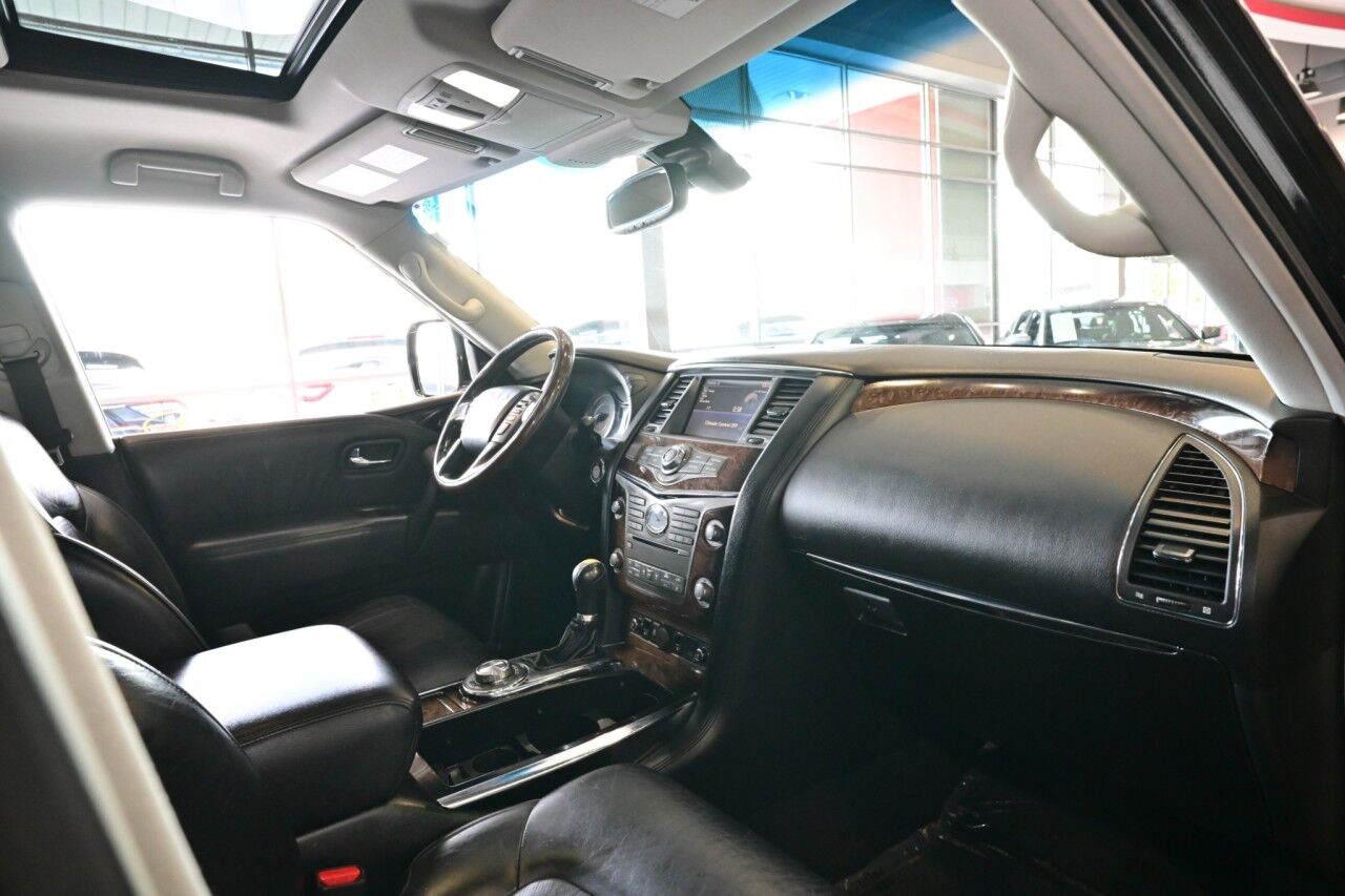 2012 INFINITI QX56 8-passenger, 22'' Wheels, Technology, Deluxe Touring, and Theater Pkg Springfield NJ