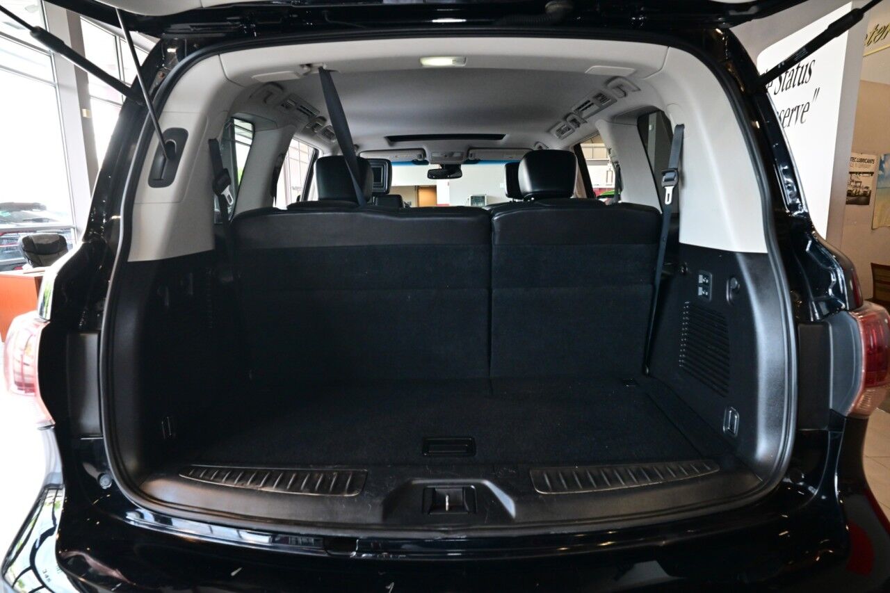 2012 INFINITI QX56 8-passenger, 22'' Wheels, Technology, Deluxe Touring, and Theater Pkg Springfield NJ