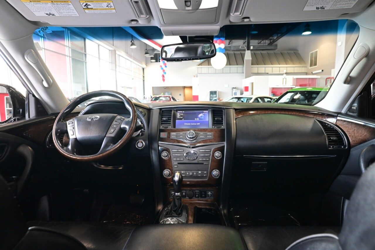 2012 INFINITI QX56 8-passenger, 22'' Wheels, Technology, Deluxe Touring, and Theater Pkg Springfield NJ