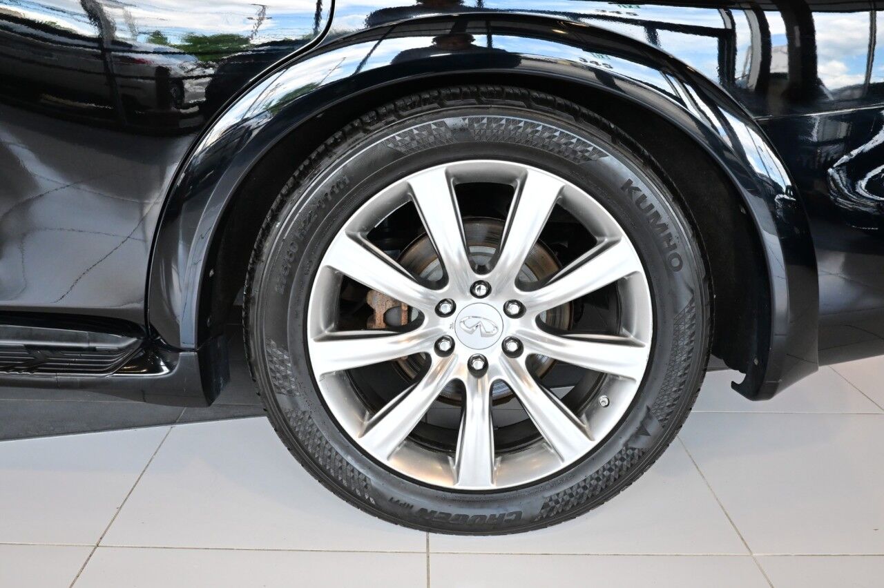 2012 INFINITI QX56 8-passenger, 22'' Wheels, Technology, Deluxe Touring, and Theater Pkg Springfield NJ