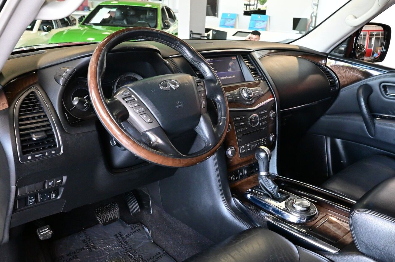 2012 INFINITI QX56 8-passenger, 22'' Wheels, Technology, Deluxe Touring, and Theater Pkg Springfield NJ
