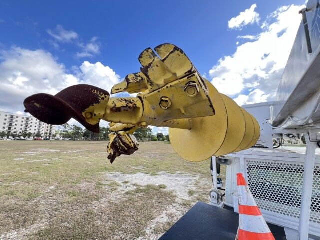 2012 International DuraStar 4300 TEREX Commander C4045 Digger Derrick Utility Truck Homestead FL