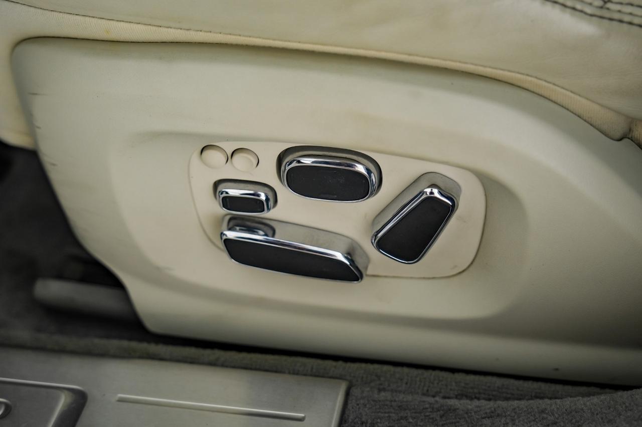 2012 Jaguar XJL BLIND SPOT ASSIST NAVIGATION PANORAMA LEATHER HEATED SEATS REAR Carrollton TX