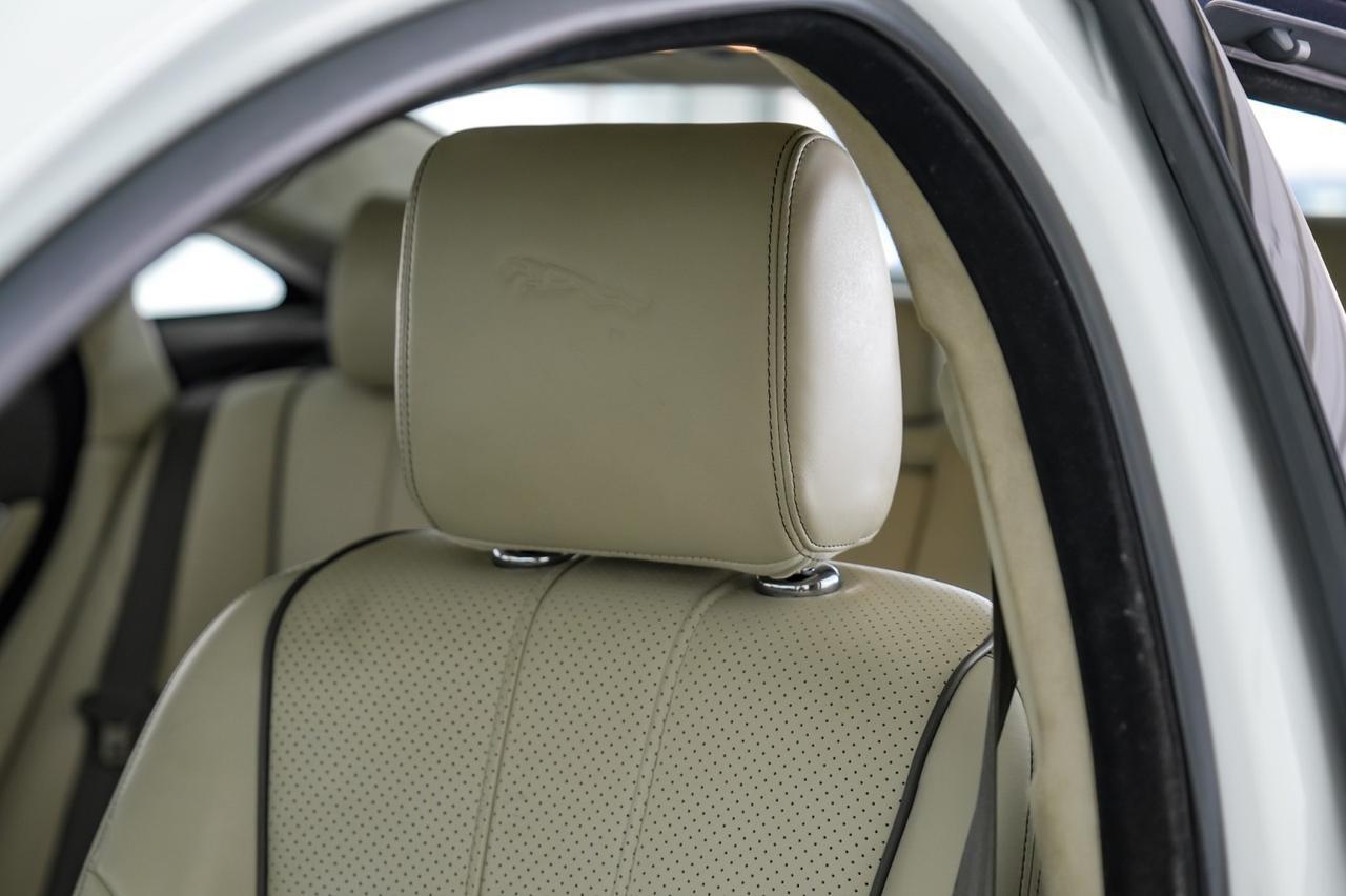 2012 Jaguar XJL BLIND SPOT ASSIST NAVIGATION PANORAMA LEATHER HEATED SEATS REAR Carrollton TX