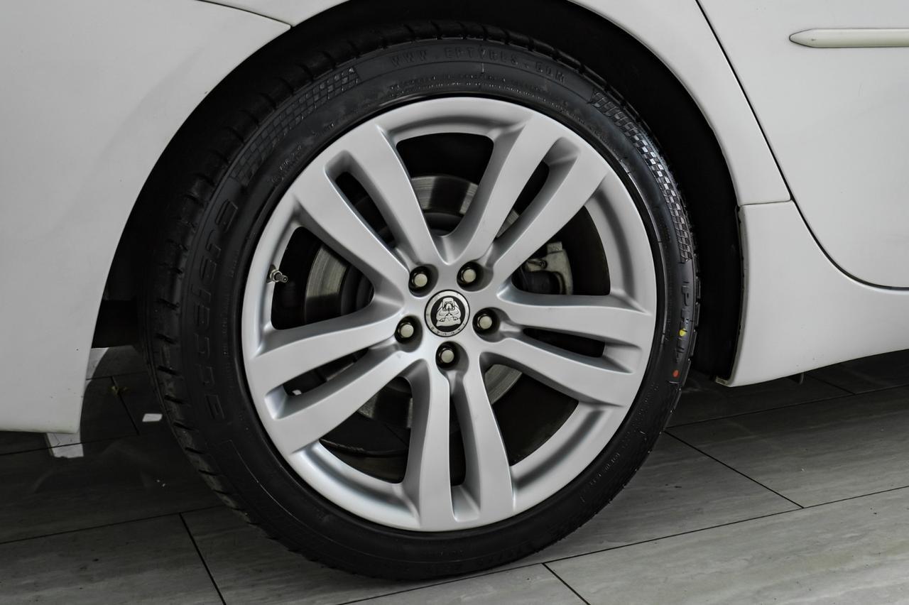 2012 Jaguar XJL BLIND SPOT ASSIST NAVIGATION PANORAMA LEATHER HEATED SEATS REAR Carrollton TX