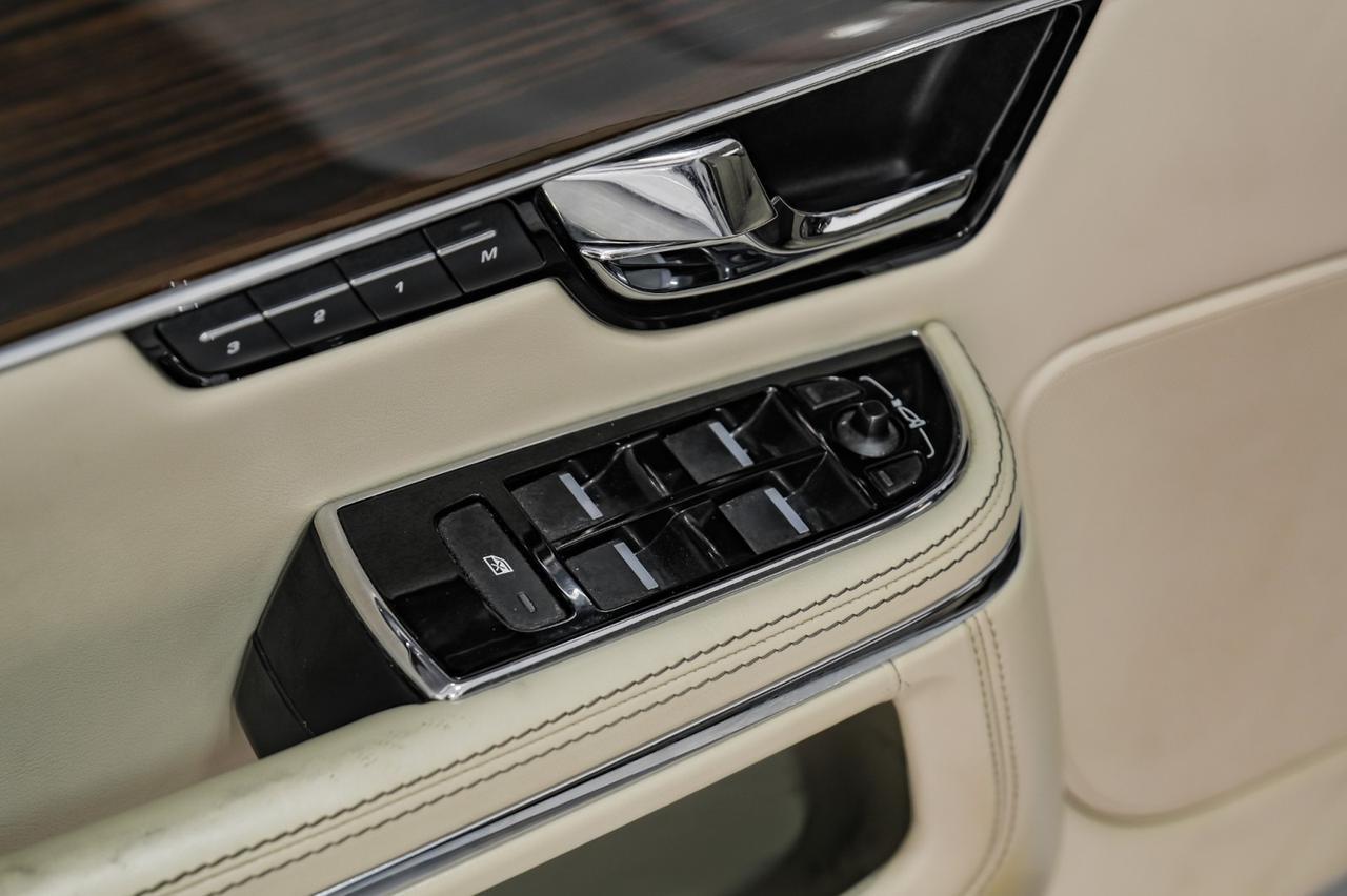 2012 Jaguar XJL BLIND SPOT ASSIST NAVIGATION PANORAMA LEATHER HEATED SEATS REAR Carrollton TX