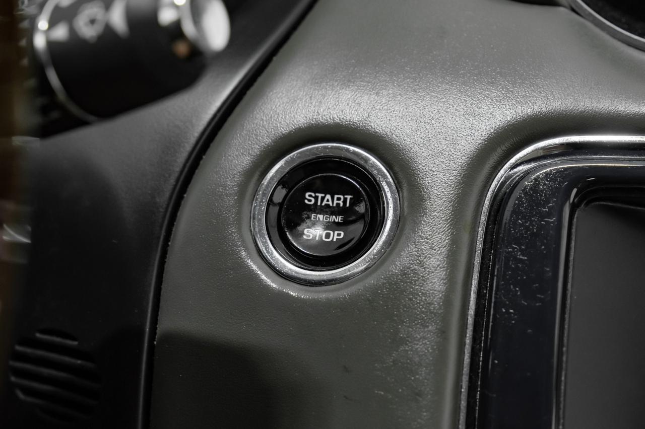 2012 Jaguar XJL BLIND SPOT ASSIST NAVIGATION PANORAMA LEATHER HEATED SEATS REAR Carrollton TX