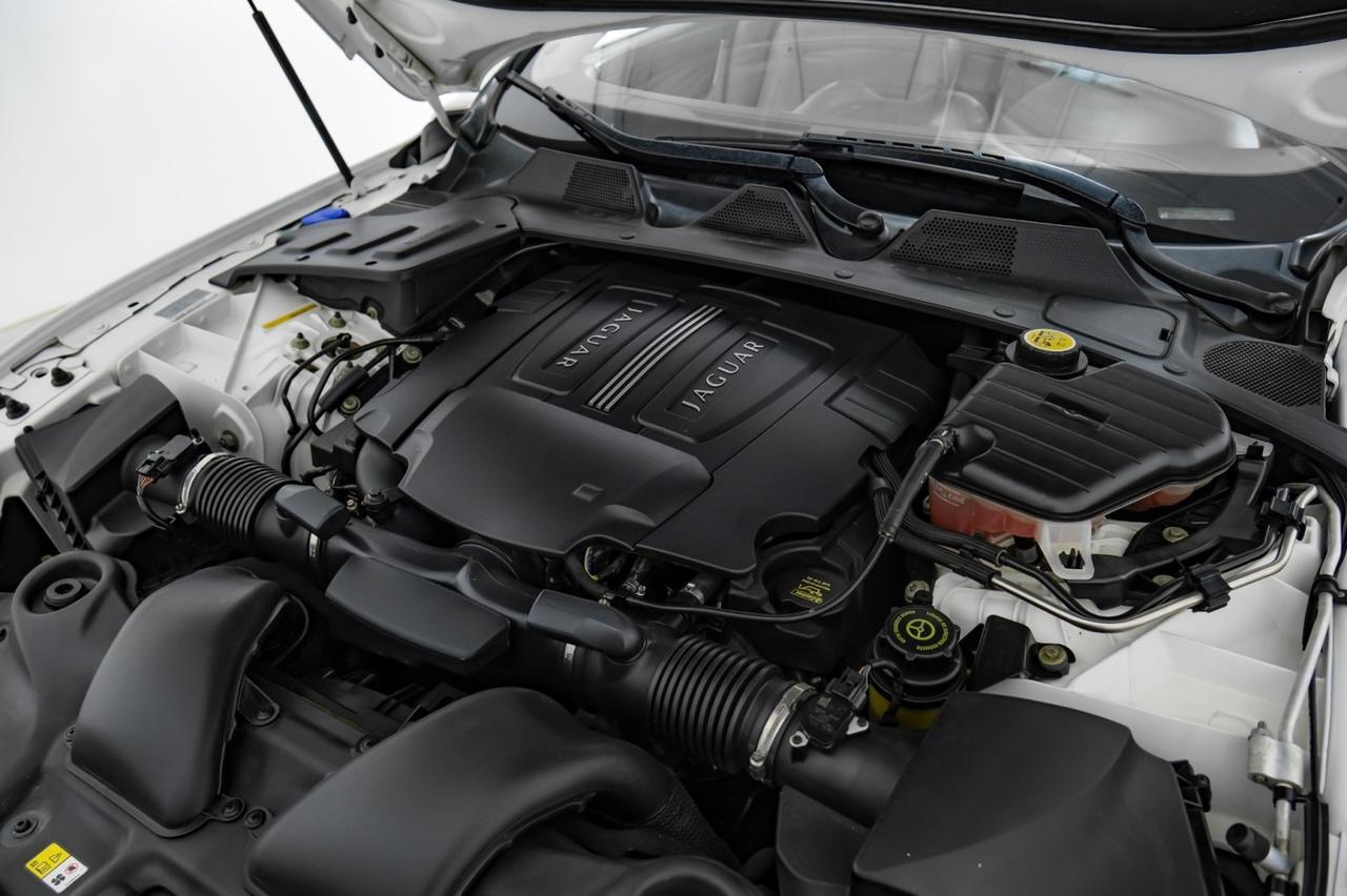 2012 Jaguar XJL BLIND SPOT ASSIST NAVIGATION PANORAMA LEATHER HEATED SEATS REAR Carrollton TX