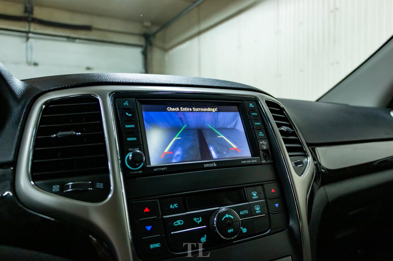 2012 Jeep Grand Cherokee 4x4 Laredo Leather Roof Nav BCam Red Deer AB