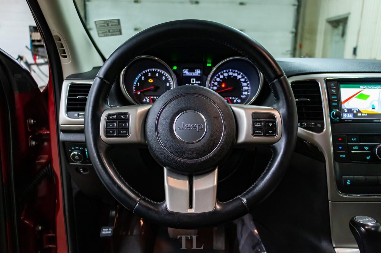 2012 Jeep Grand Cherokee 4x4 Laredo Leather Roof Nav BCam Red Deer AB