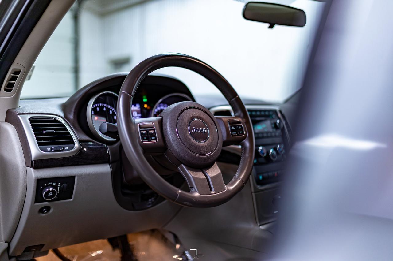 2012 Jeep Grand Cherokee 4x4 Laredo PSeat Red Deer AB