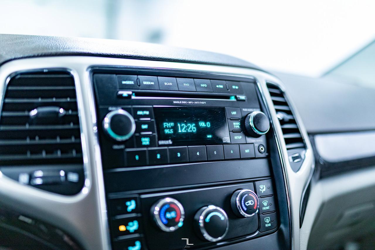 2012 Jeep Grand Cherokee 4x4 Laredo PSeat Red Deer AB