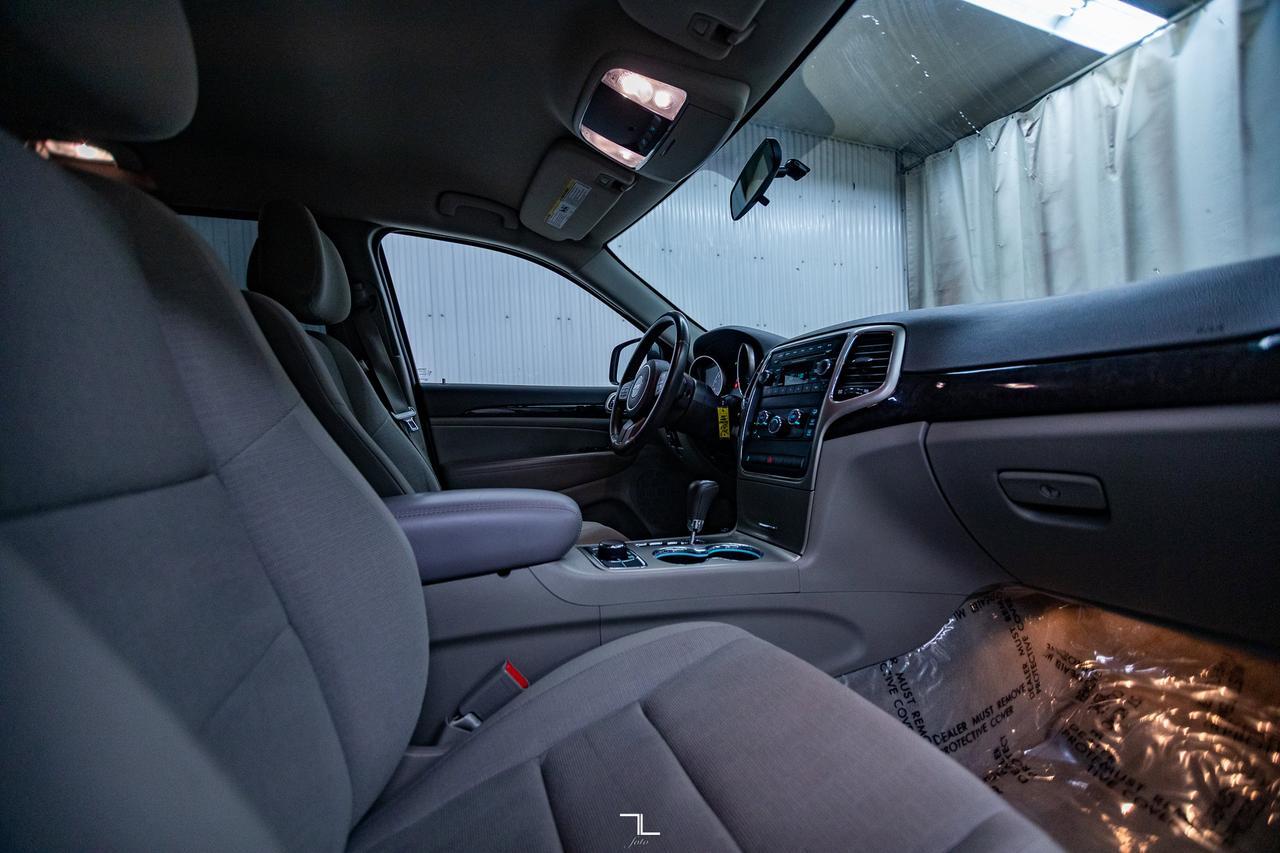 2012 Jeep Grand Cherokee 4x4 Laredo PSeat Red Deer AB