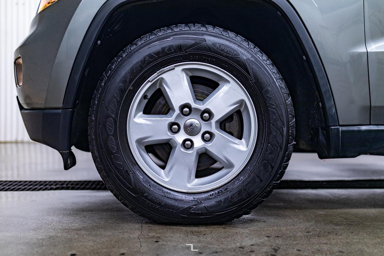 2012 Jeep Grand Cherokee 4x4 Laredo PSeat Red Deer AB