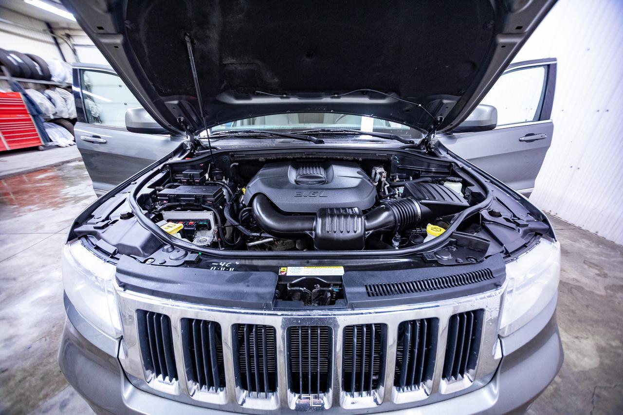 2012 Jeep Grand Cherokee 4x4 Laredo PSeat Red Deer AB