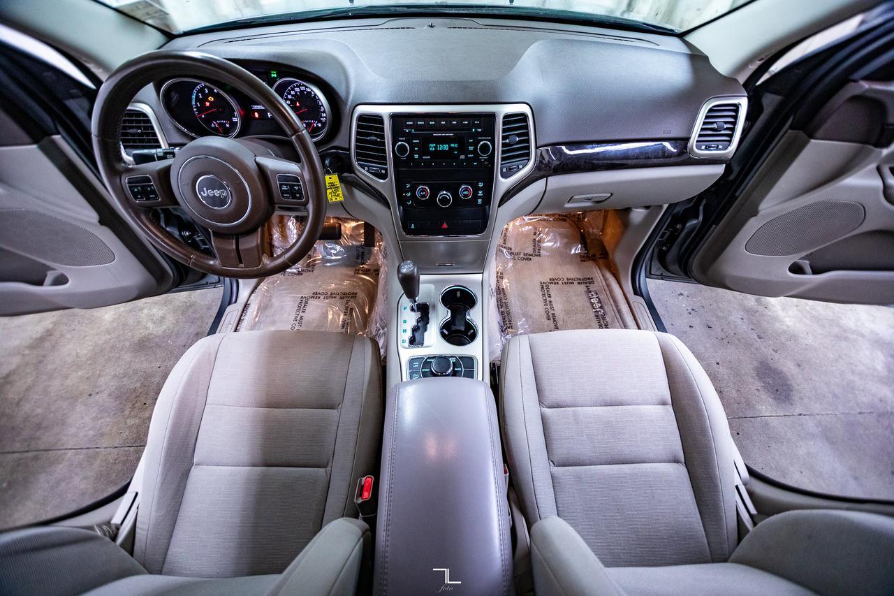 2012 Jeep Grand Cherokee 4x4 Laredo PSeat Red Deer AB