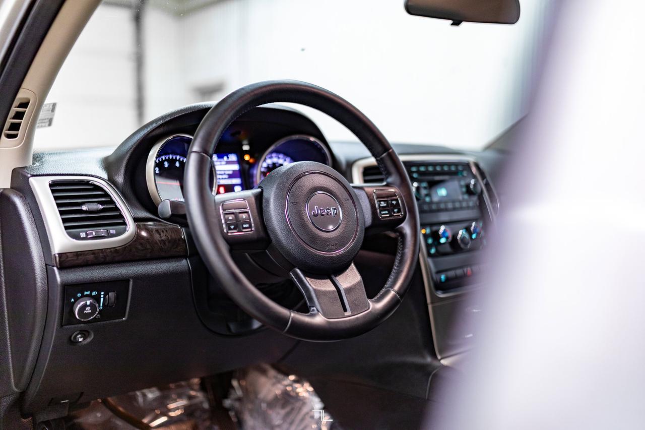 2012 Jeep Grand Cherokee 4x4 Laredo Red Deer AB