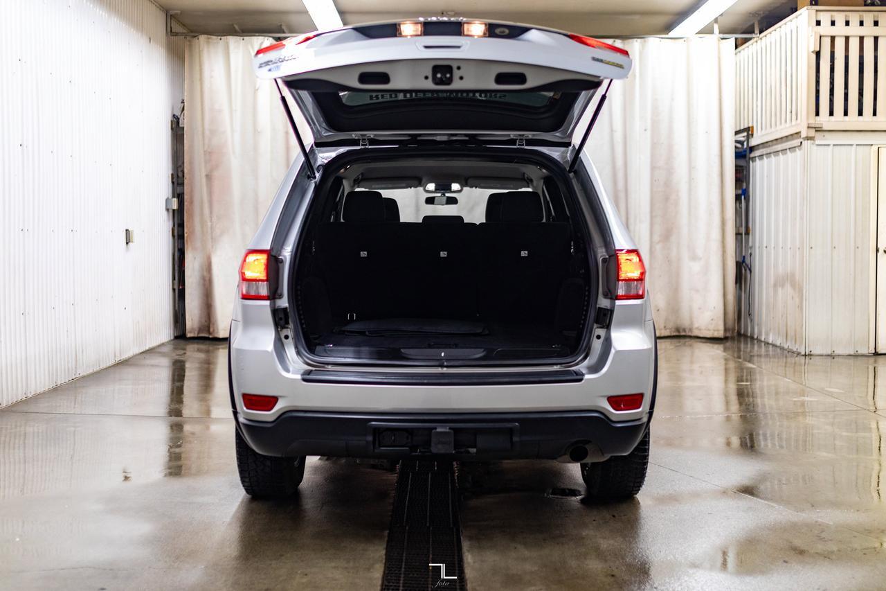 2012 Jeep Grand Cherokee 4x4 Laredo Red Deer AB