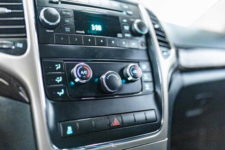 2012 Jeep Grand Cherokee 4x4 Laredo Red Deer AB 2012 Jeep Grand Cherokee 4x4 Laredo Red Deer AB