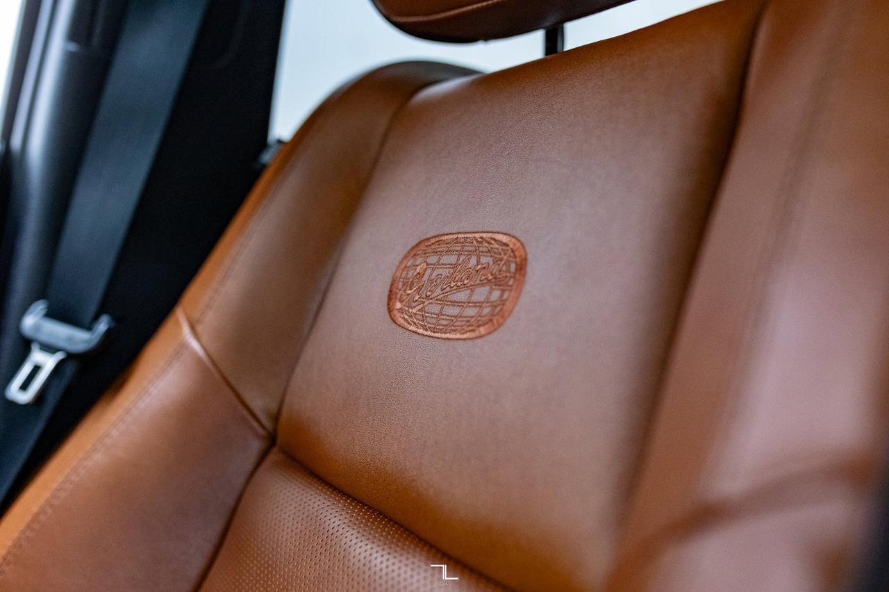 2012 Jeep Grand Cherokee 4x4 Overland Leather Roof Nav Red Deer AB