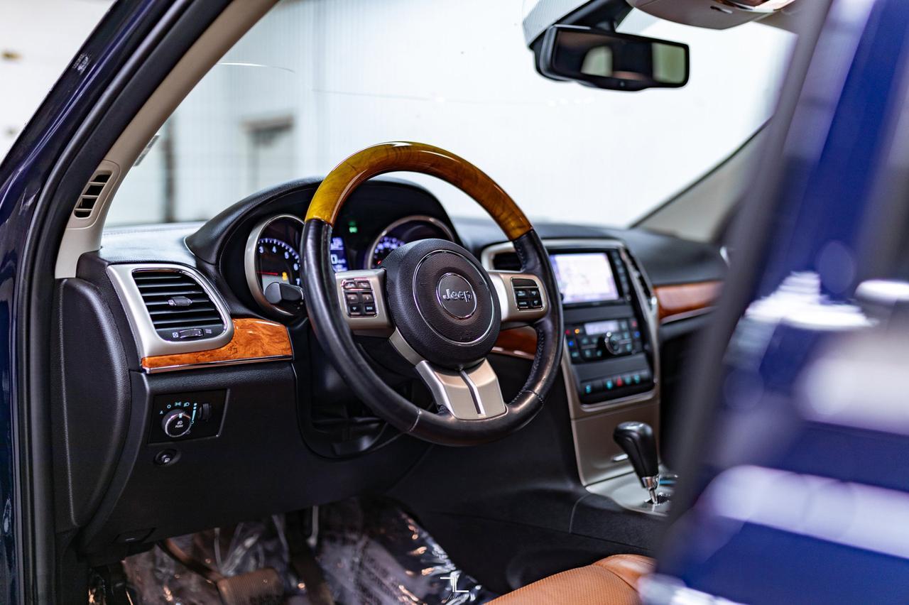 2012 Jeep Grand Cherokee 4x4 Overland Leather Roof Nav Red Deer AB