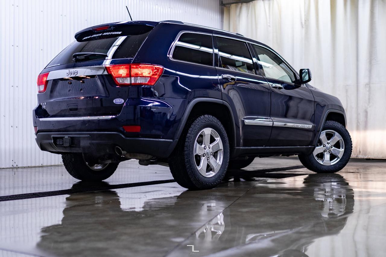 2012 Jeep Grand Cherokee 4x4 Overland Leather Roof Nav Red Deer AB
