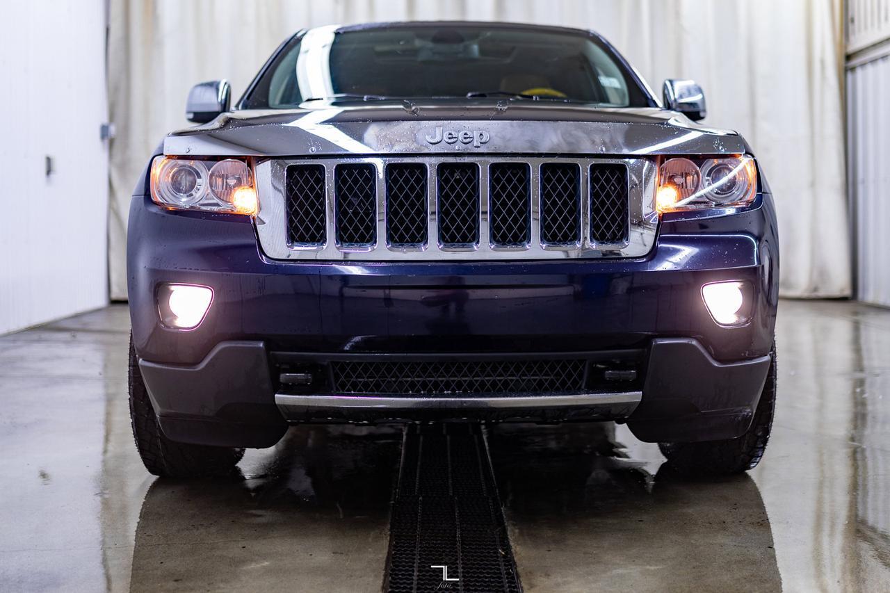 2012 Jeep Grand Cherokee 4x4 Overland Leather Roof Nav Red Deer AB